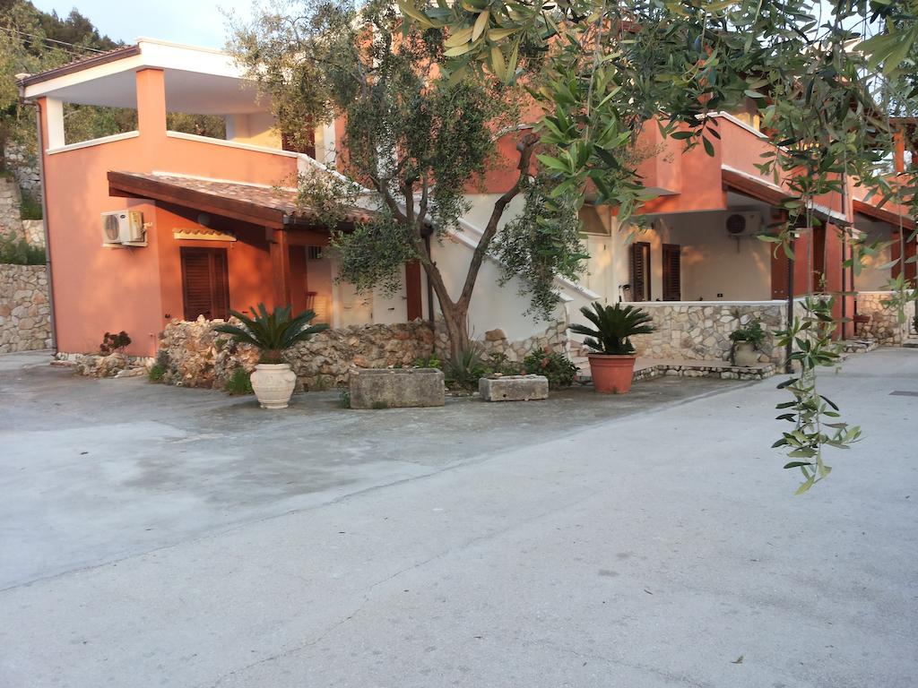 Villa Calma Vieste Bagian luar foto