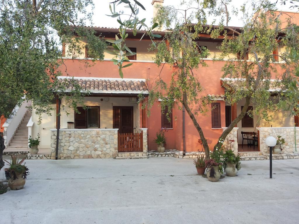 Villa Calma Vieste Bagian luar foto