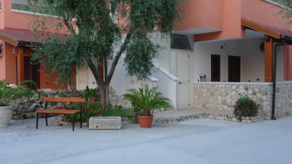 Villa Calma Vieste Bagian luar foto