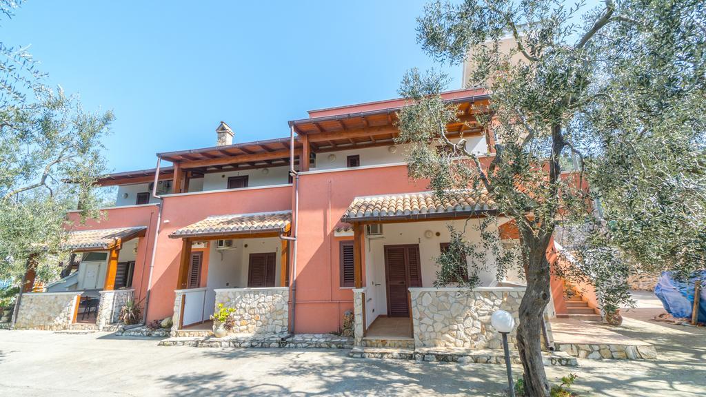 Villa Calma Vieste Bagian luar foto