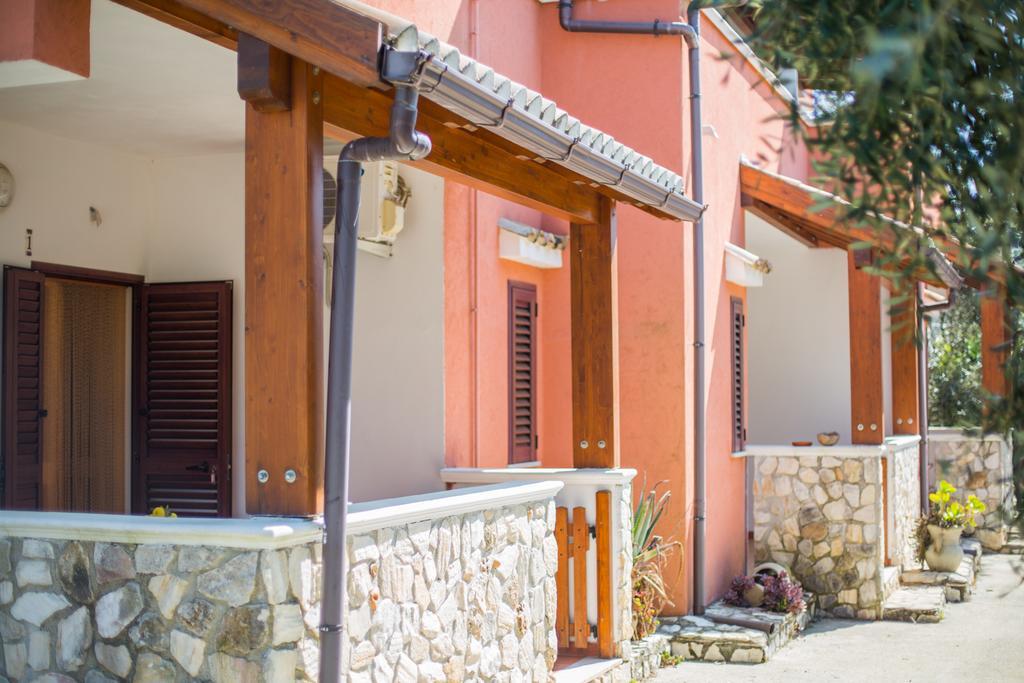 Villa Calma Vieste Bagian luar foto